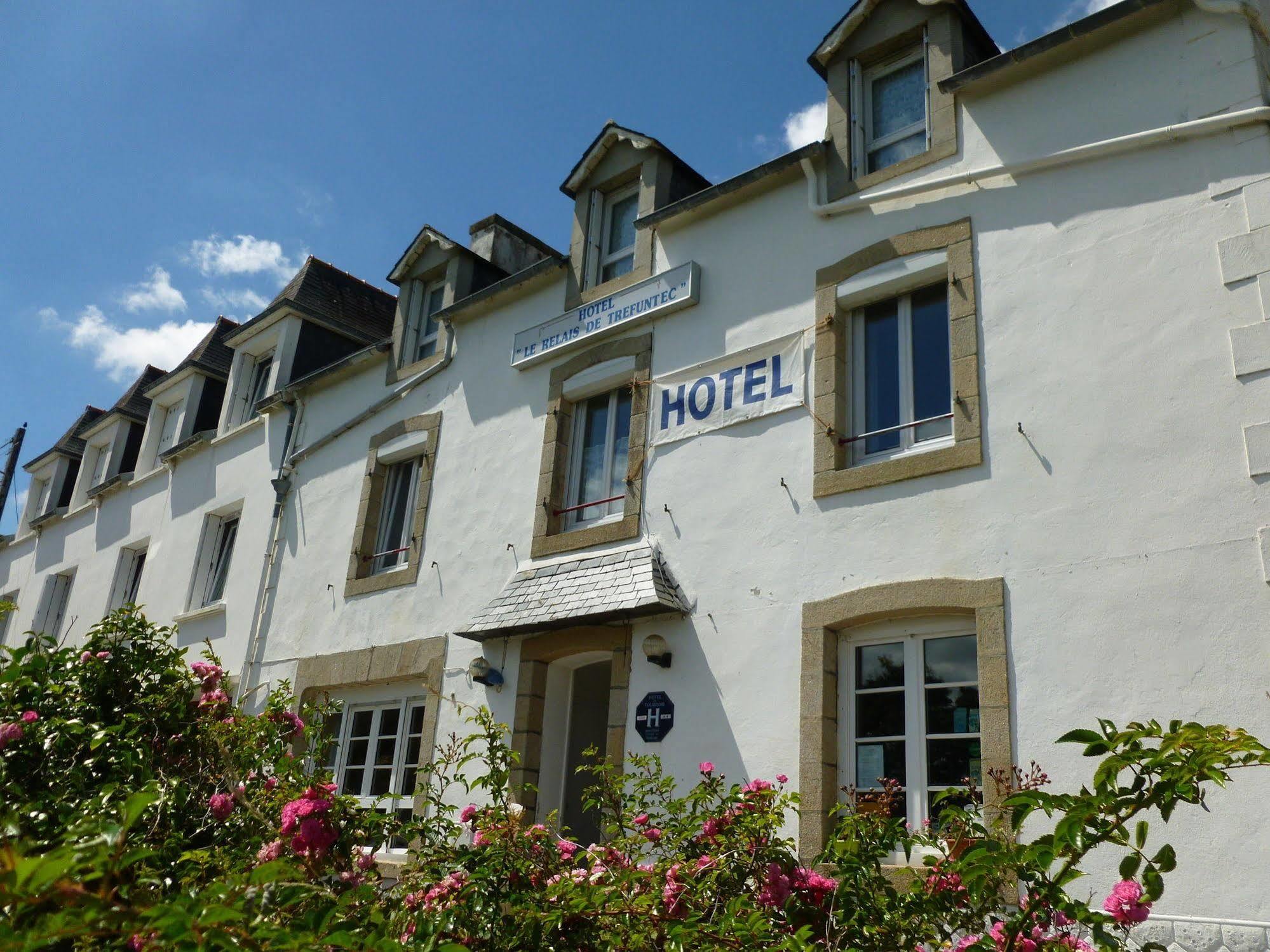 Hotel-Relais De Trefeuntec Plonevez-Porzay Exterior photo